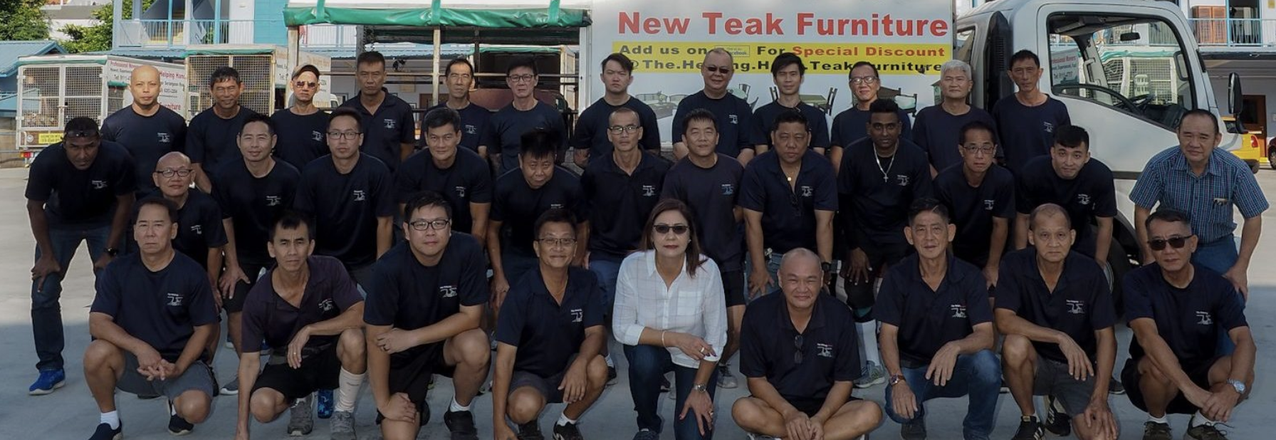 Team of movers at the helping hand